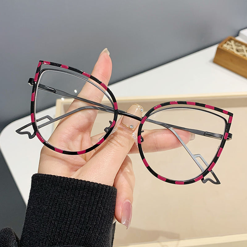 Trendy Metal Cat Eye Sunglasses – Women’s Photochromic Computer Eyewear