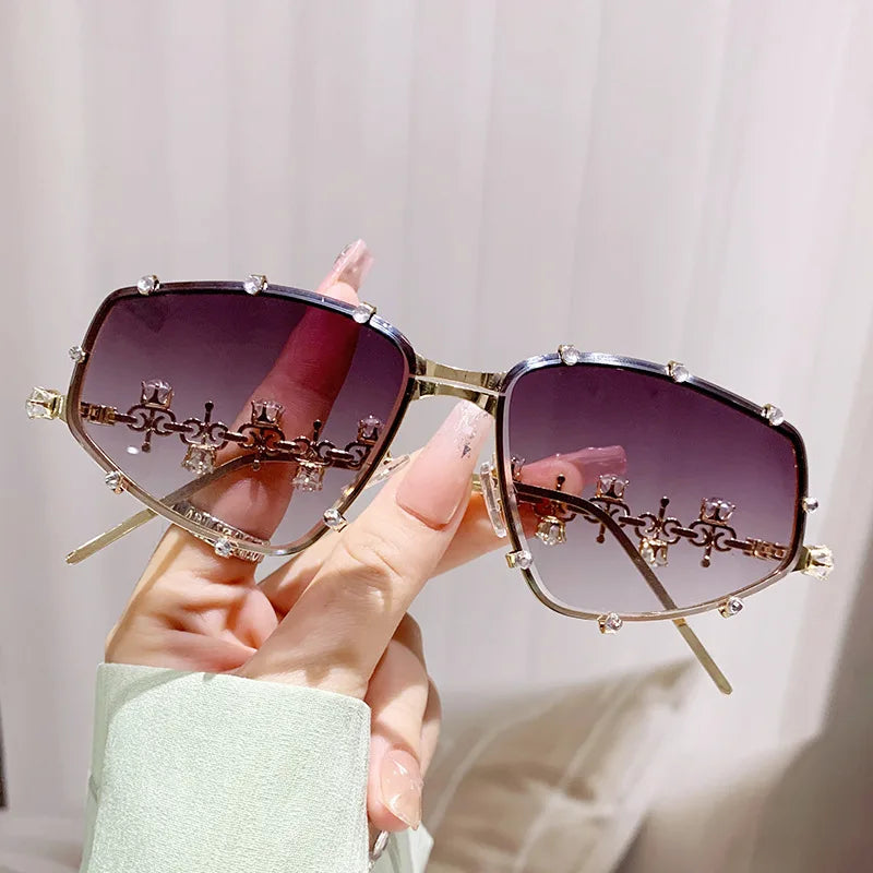 Y2K Gold UV400 Sunglasses: Diamond-Encrusted Fashion
