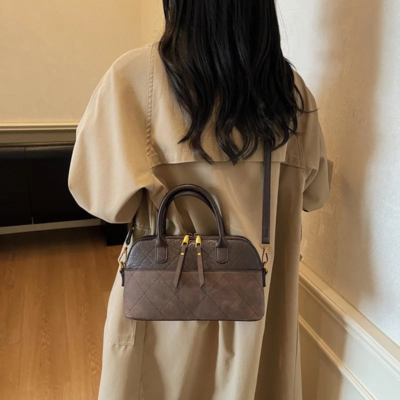 New Fashion Handbags Light Ladies Leather Casual Bags Ladies PU