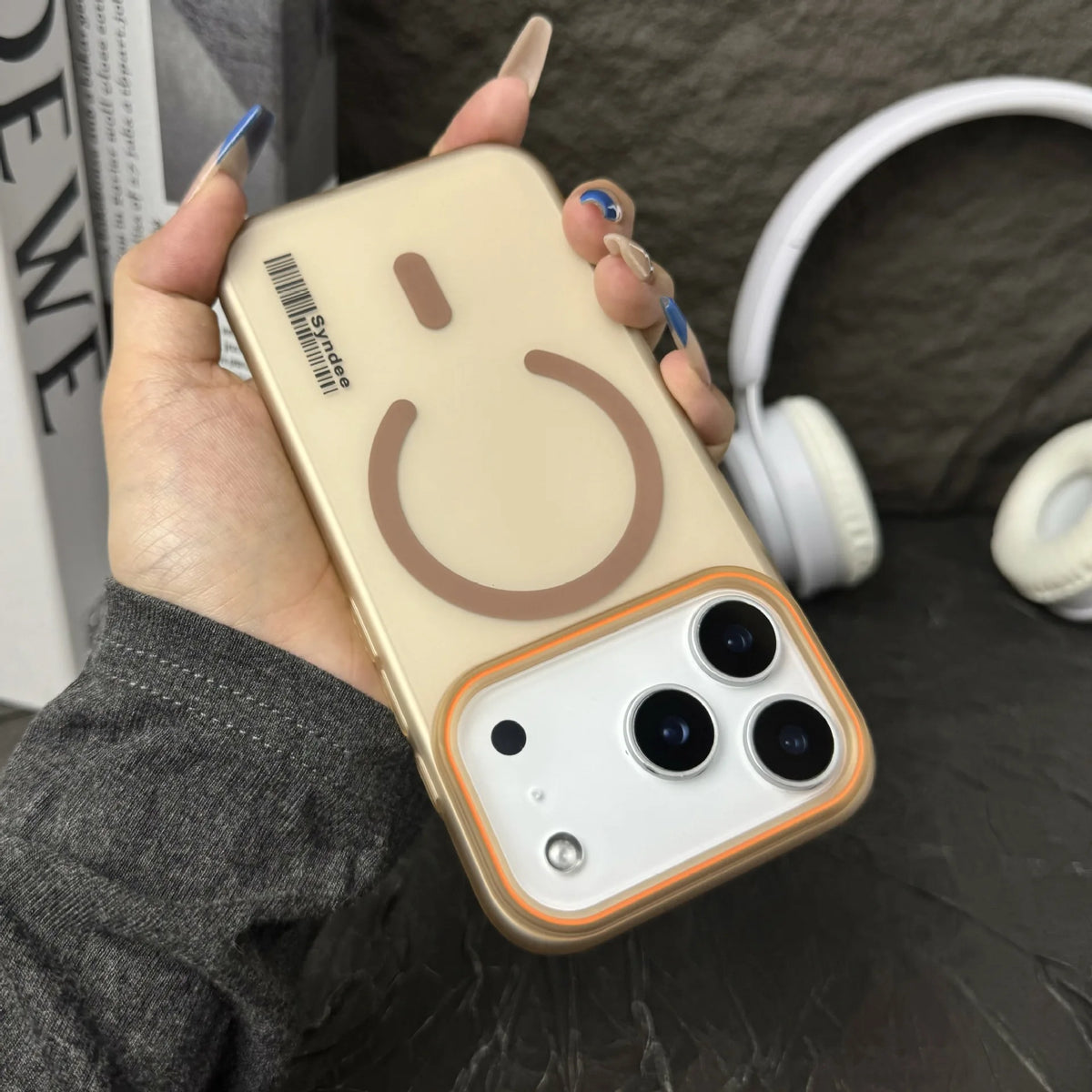 Ins Style Matte Skin Feeling Hard PC Ultra-Thin Magnetic Embossed