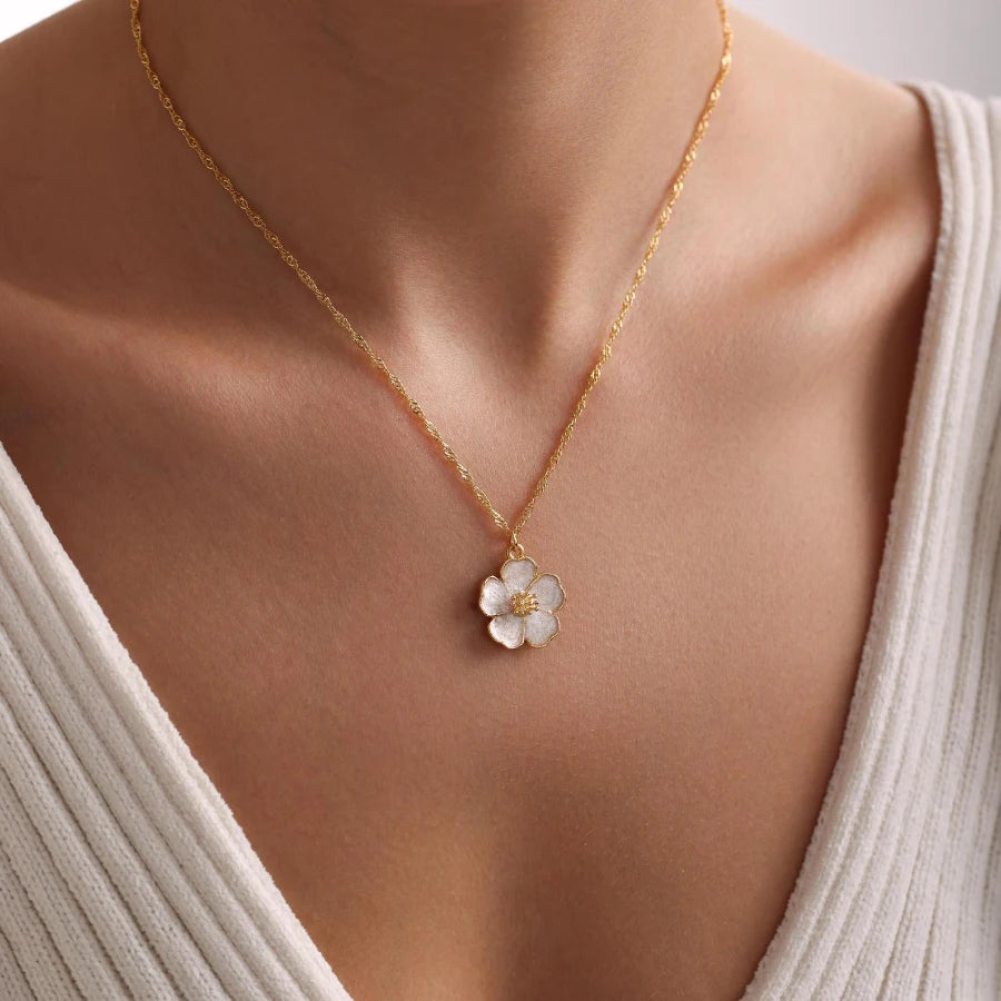 Elegant Flower Pendant Necklace - Chinese Fashion