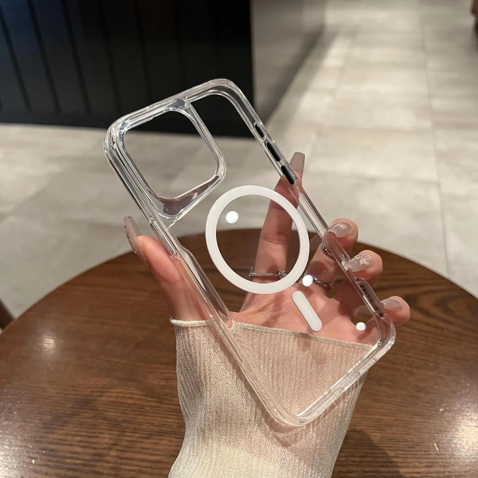 Ultra Thin Magnetic Case