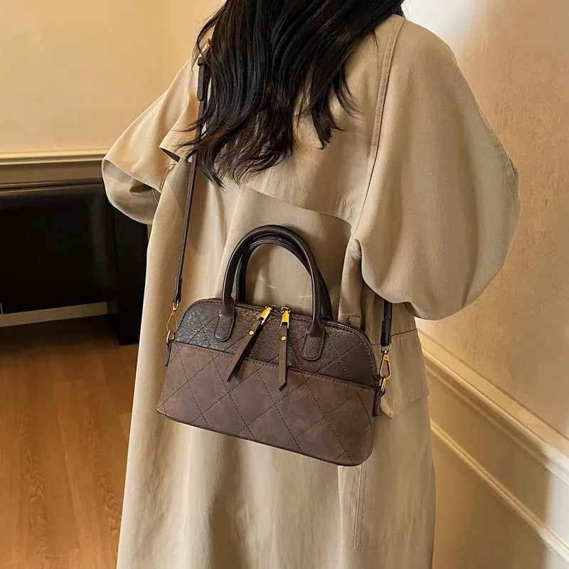 New Fashion Handbags Light Ladies Leather Casual Bags Ladies PU