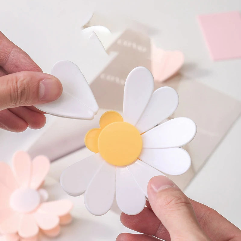 Daisy Flower Magnetic Snack & Food Sealing Clips