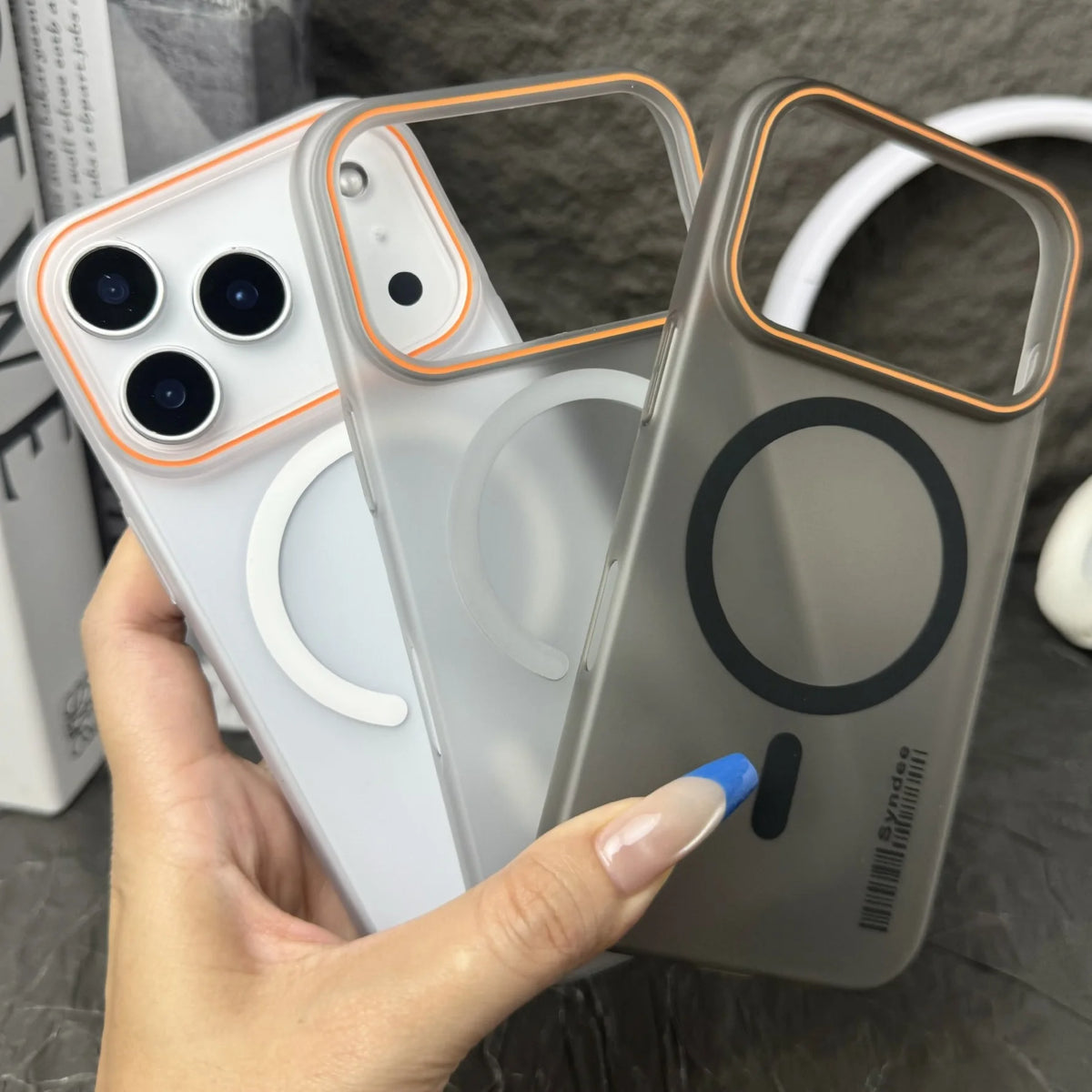 Ins Style Matte Skin Feeling Hard PC Ultra-Thin Magnetic Embossed