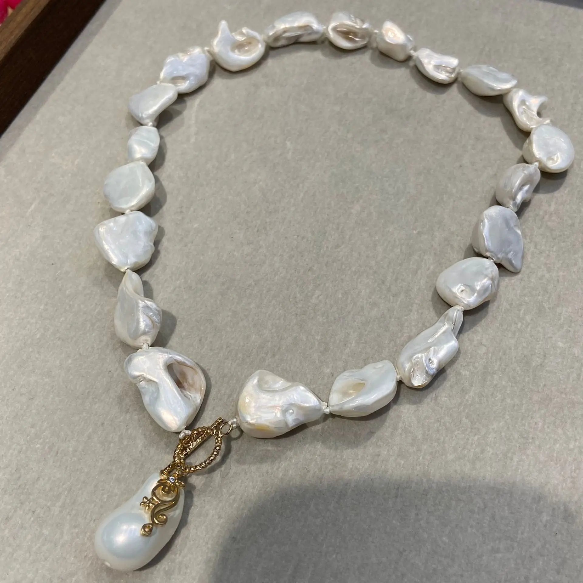 Handmade Vintage Pearl Necklace – High Quality, Unisex