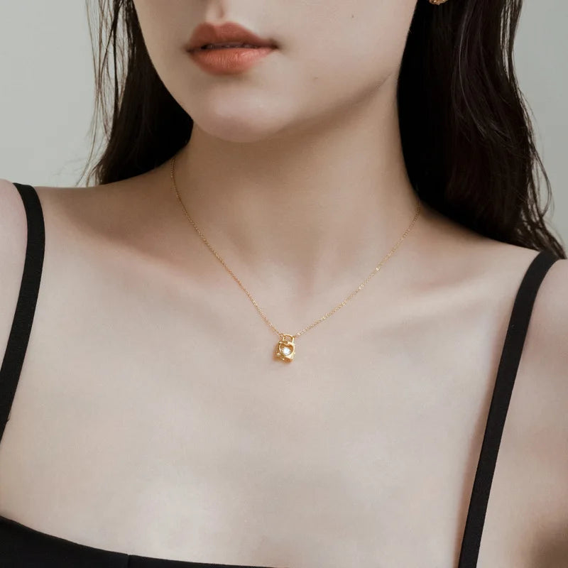 Nuoli Heart Lock Necklace: Gold & Zircon Elegance