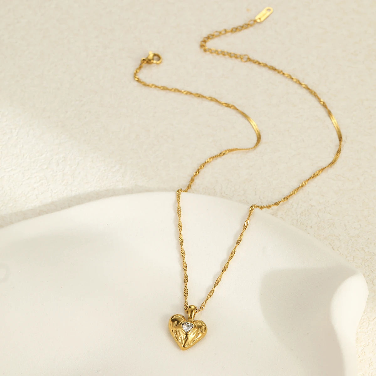 KITI Romantic 18K Gold Heart Necklace with Zirconia