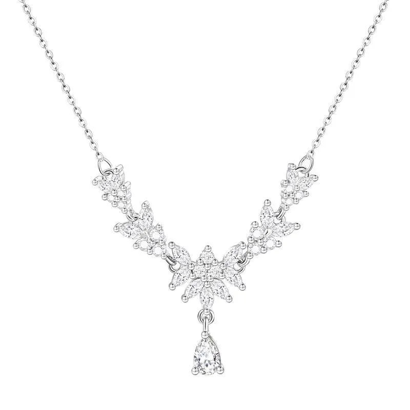 Luxury Diamond Flower Necklace with Bamboo Chain