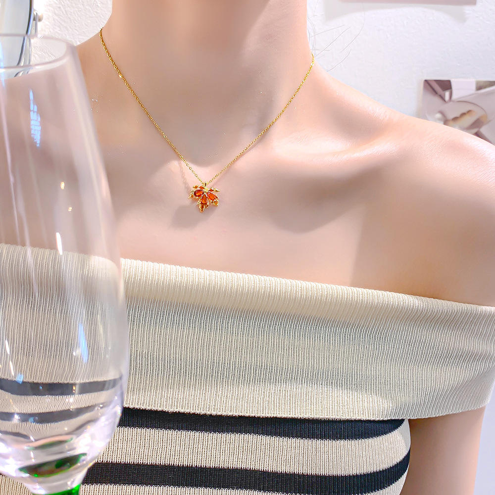 Elegant Maple Leaf Necklace with Red Accents – Premium Materials, Gemstone Jewelry for Special Occasions