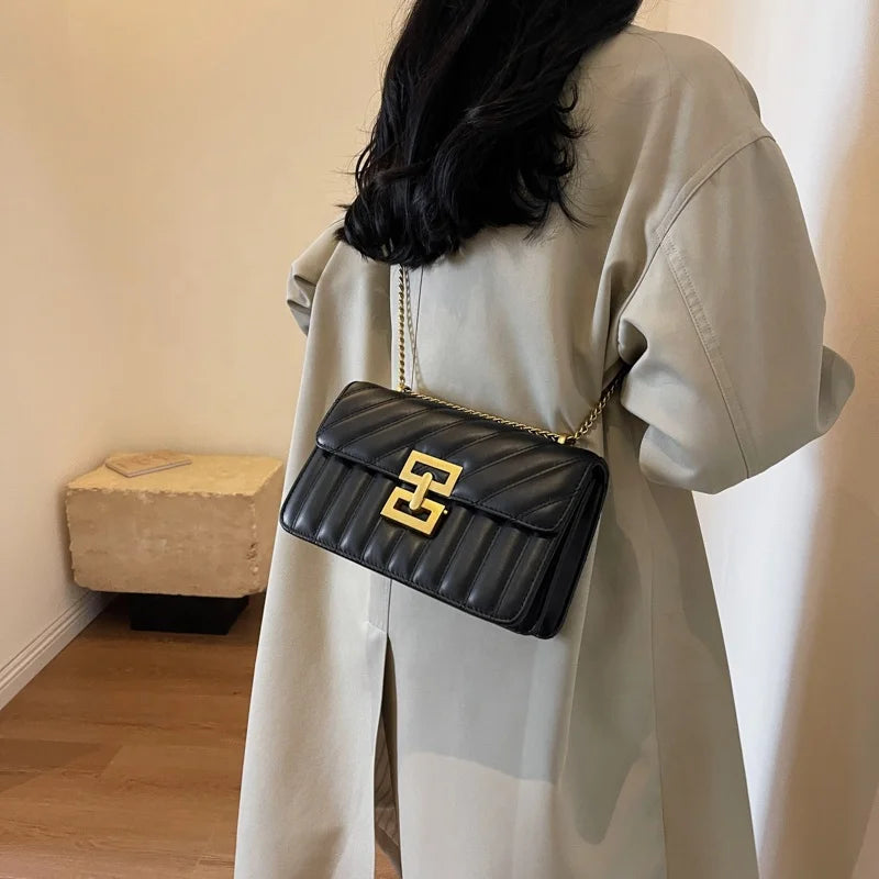 Trendy Designer PU Leather Chain Purse