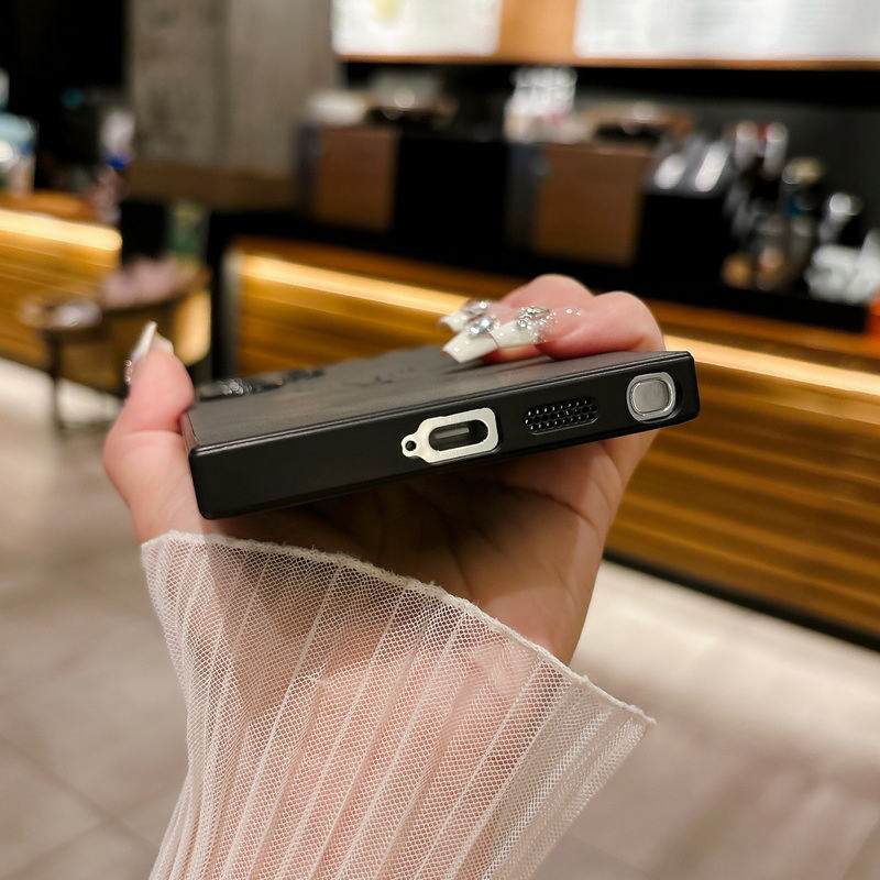 Royal Deer Embossed PU Leather Case – Luxury Protective Cover for Samsung