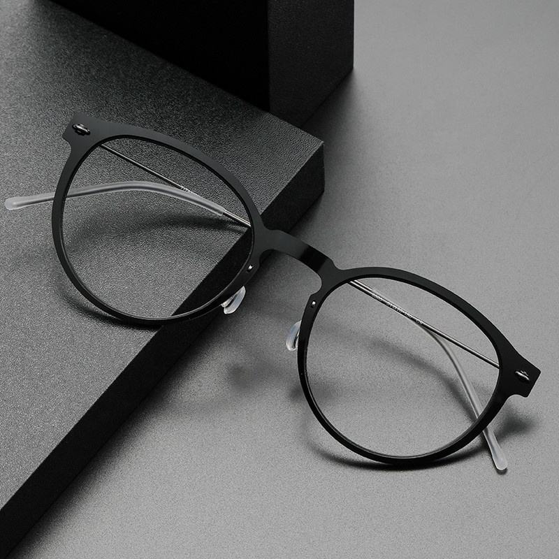 FlexiTitan Pro – Screwless Titanium Optical Frame