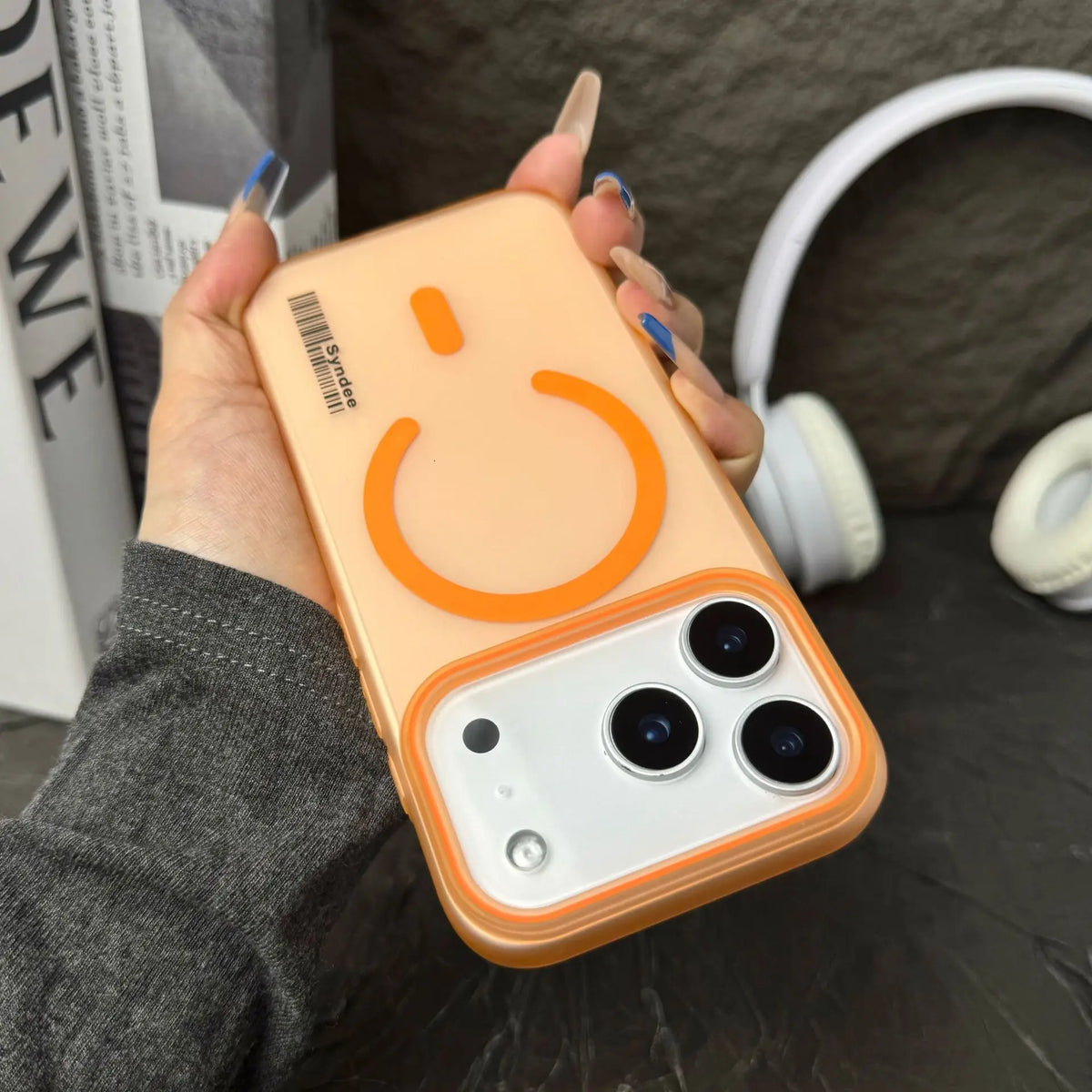 Ins Style Matte Skin Feeling Hard PC Ultra-Thin Magnetic Embossed