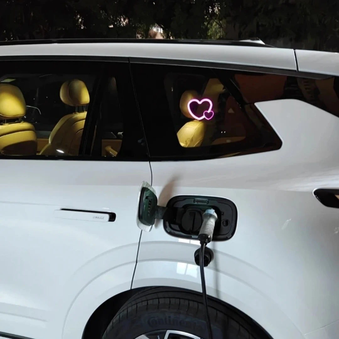 P5 Universal Decorative Light Heart - Shaped Car Safety Adjustable