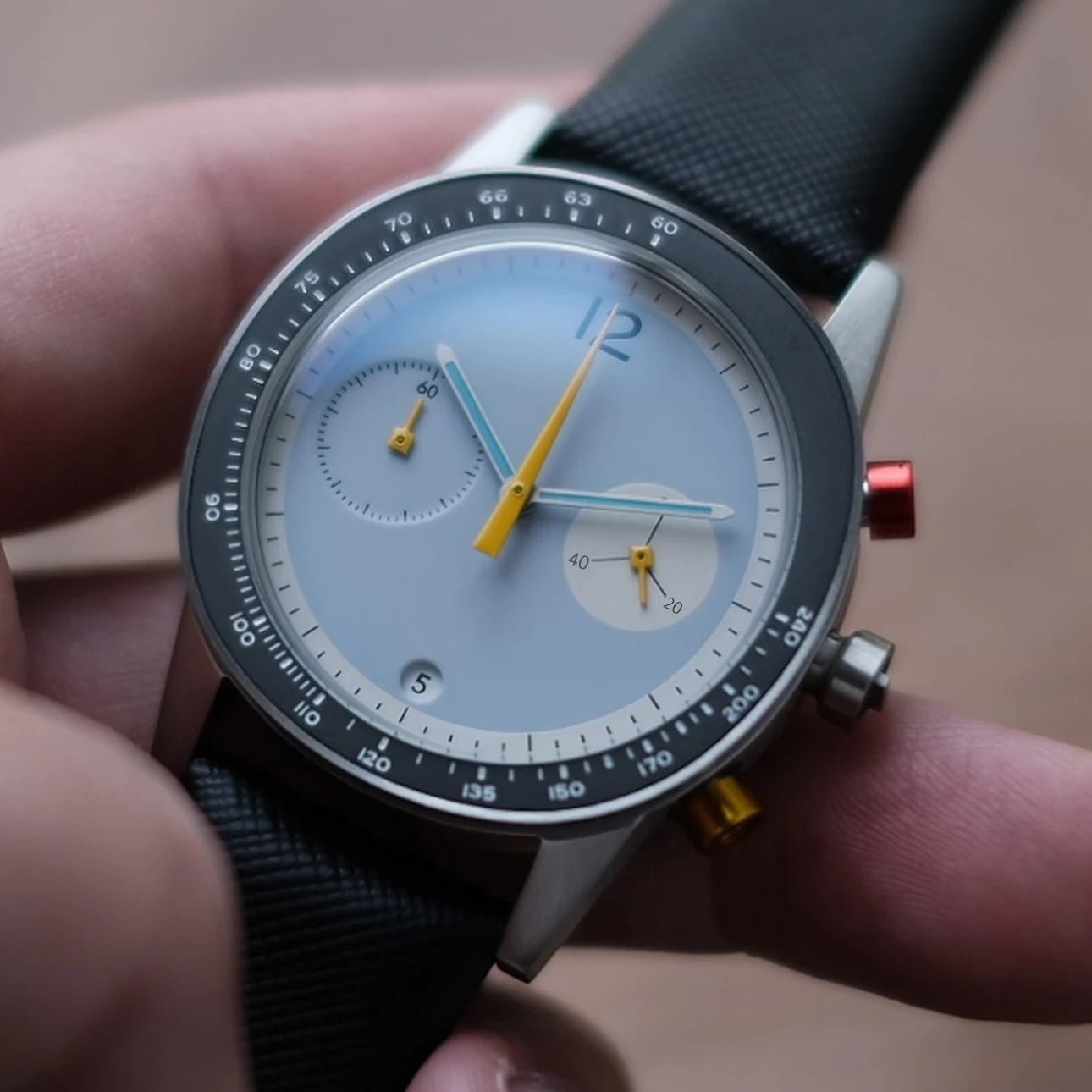 CILOA Men's Luxury Quartz Watch - Waterproof & Customizable
