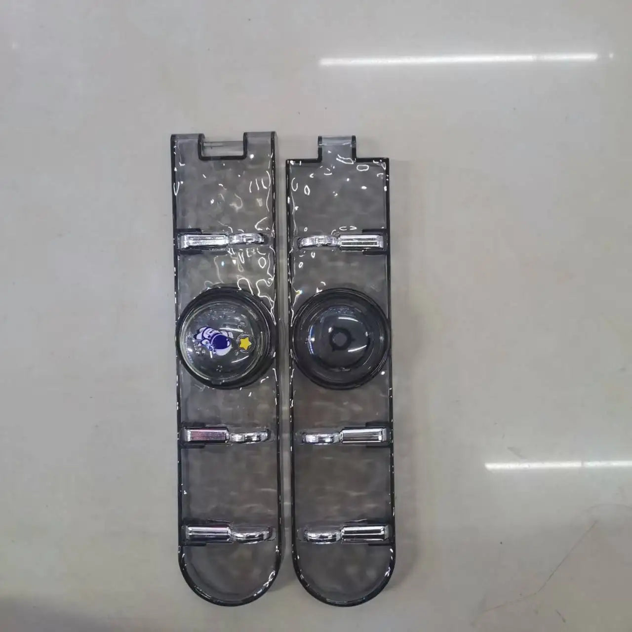 Foldable Astronaut Suction Towel Hook Rack