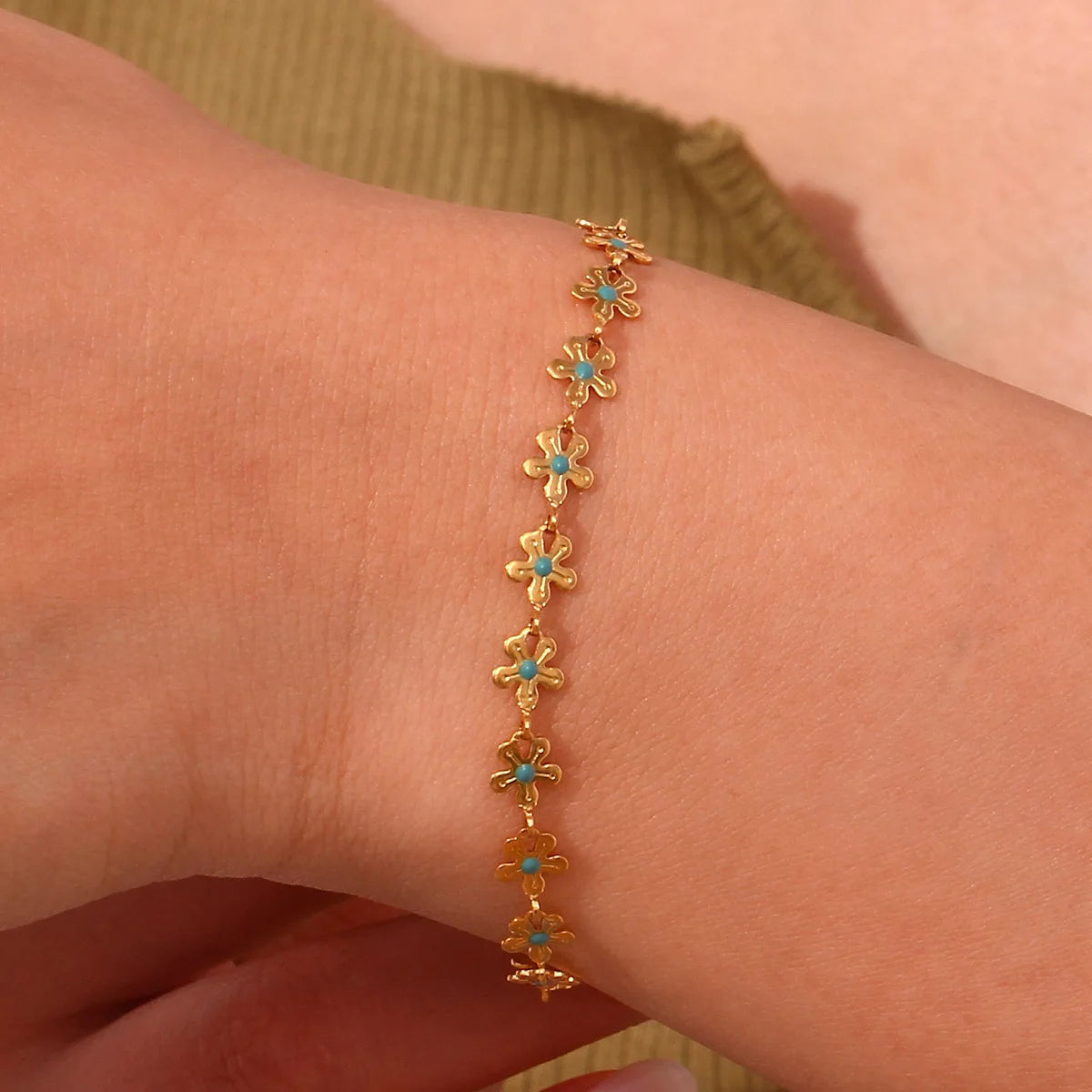 Gold Plated Flower Necklace & Bracelet Set