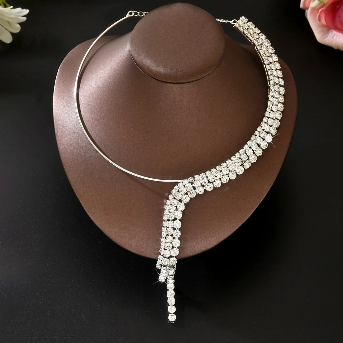 Elegant European Long Necklaces for Banquets & Parties