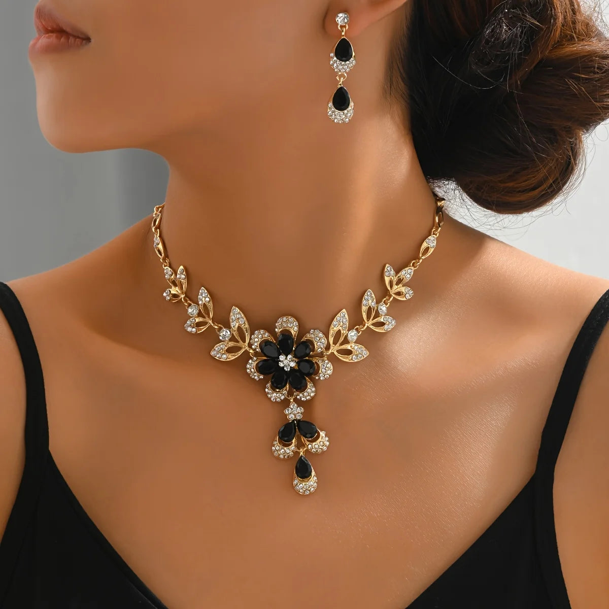 Luxury Black Diamond Tassel Necklace Set