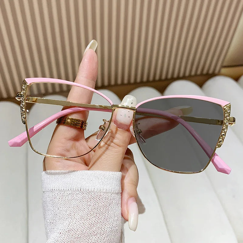 Photochromic Women’s Sunglasses & Blue Light Readers