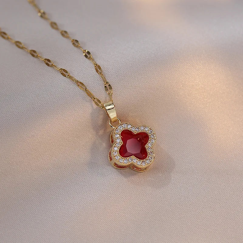 18K Gold Black Clover Pendant Necklace
