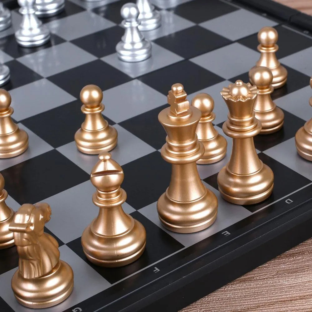 Waterproof 32 Gold Silver Chess Pieces Plastic Chess Board Magnetic