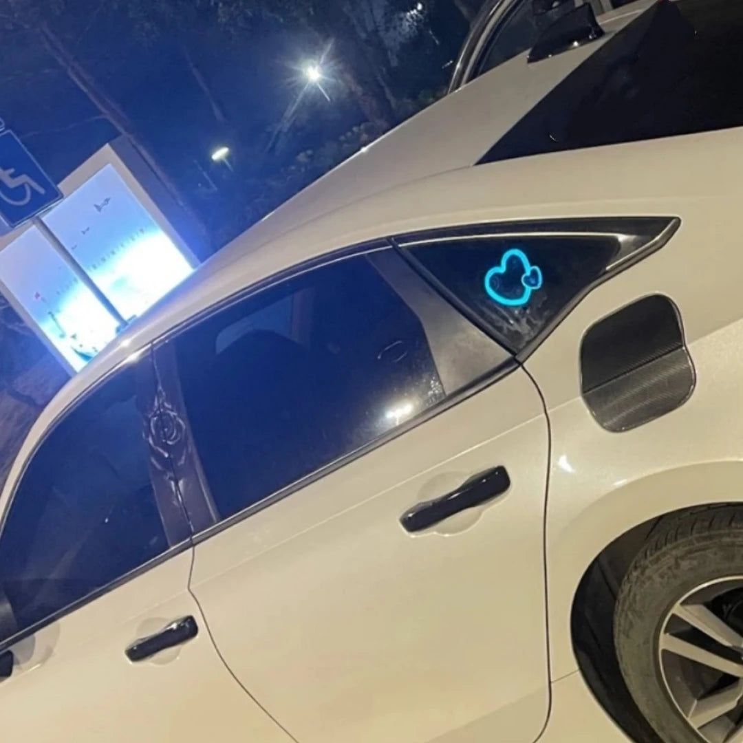 P5 Universal Decorative Light Heart - Shaped Car Safety Adjustable