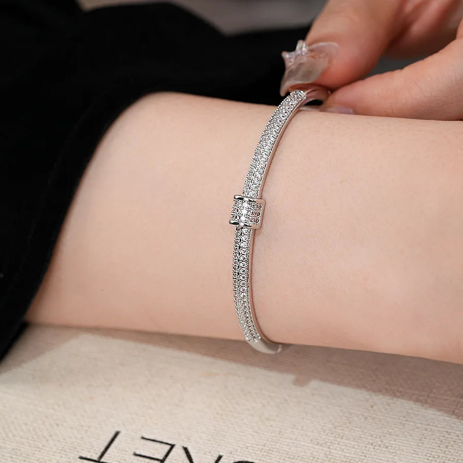 Elegant Gold-Plated Copper Buckle Bangle for Women