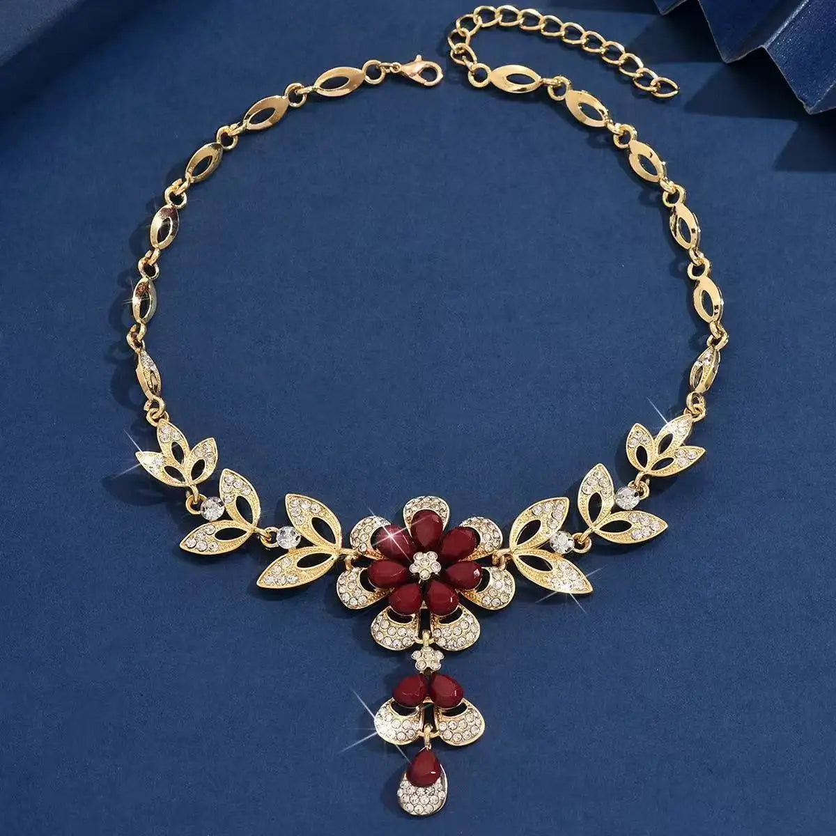 Elegant Gold Hollow Flower Necklace with Rhinestones