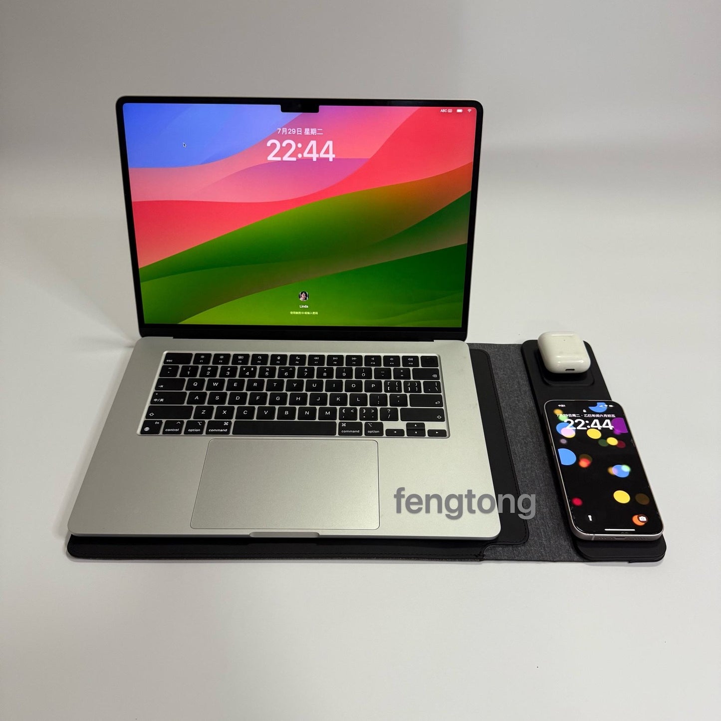 PU Leather Laptop Sleeve with Built-in Mouse Pad & Wireless Charger