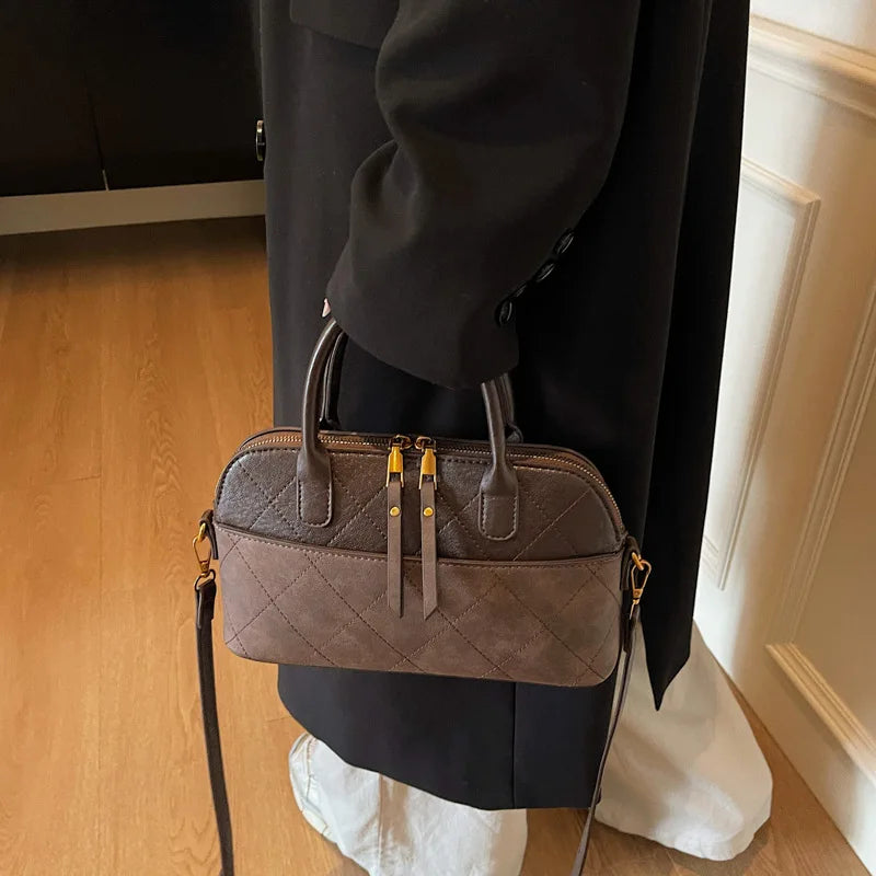 New Fashion Handbags Light Ladies Leather Casual Bags Ladies PU