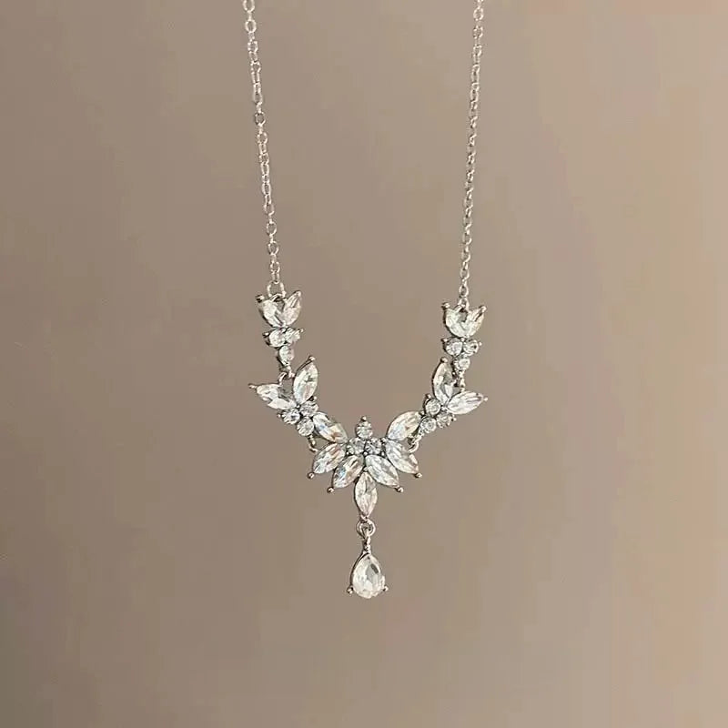 Elegant Water Drop Diamond Necklace