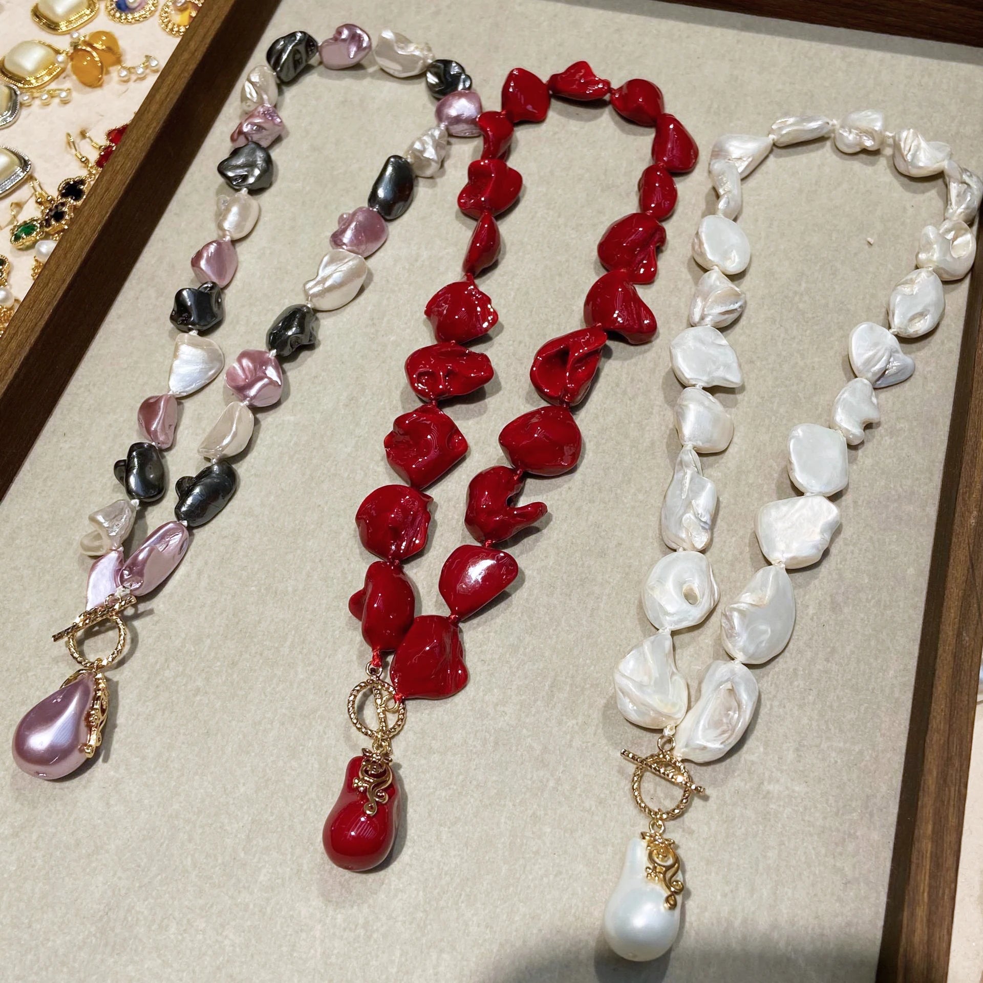 Handmade Vintage Pearl Necklace – High Quality, Unisex