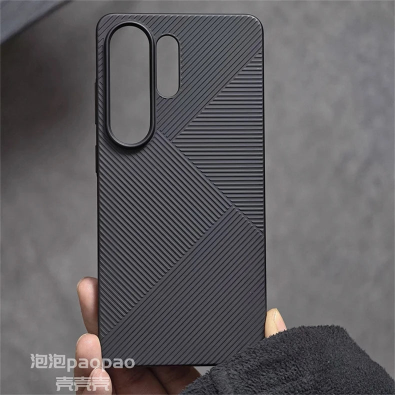 GeoStripe Matte Case – Slim Clear Geometric Cover for Samsung S26 Ultra