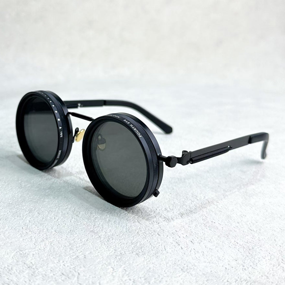 Polarized UV Protection Sunglasses ( অফারটি শুধুমাত্র আজকের জন্য )