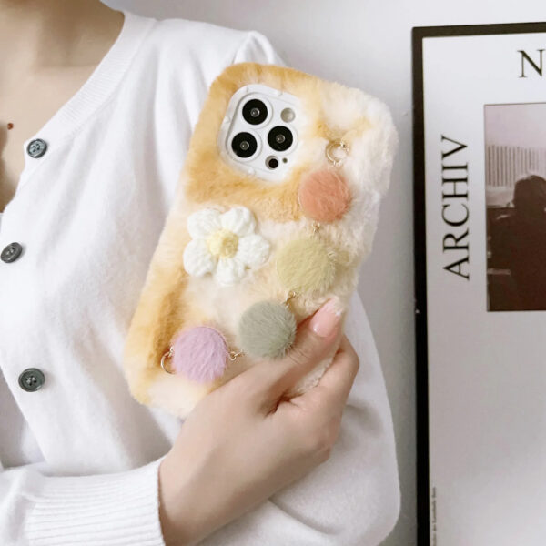 Ins Design Winter Fluffy Knit Flower Cute Plush Case With Bracelet For iPhone 15 Pro Max Plus 13 14 Pro 12 11Pro Back Cover