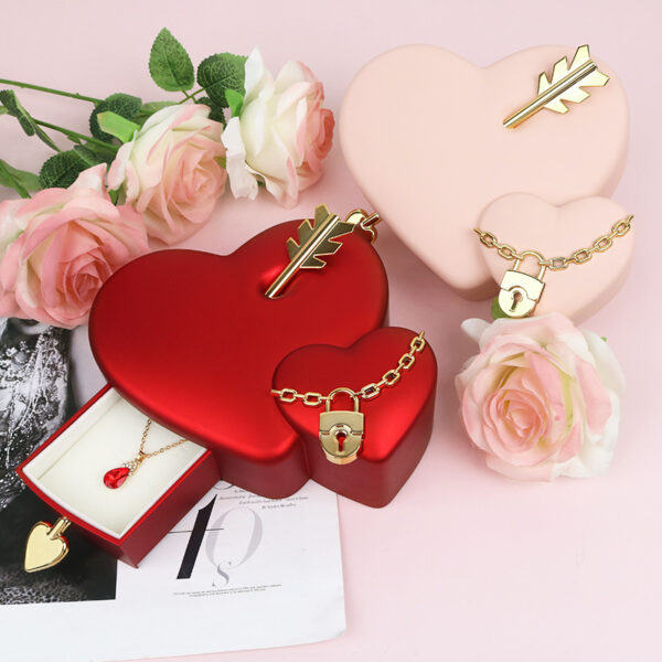 Red Pink Heart Rose Open Window Soap Rose Pendant Necklace Ring Gift Box with Paper Card Paper Bag for Luxury Jewellery Store