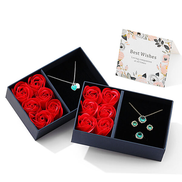 Wholesale Large 6Pcs Soap Flower Forever Rose Necklace Jewelry Gift Box Eco-Friendly Paper Packaging For Valentine'S Day