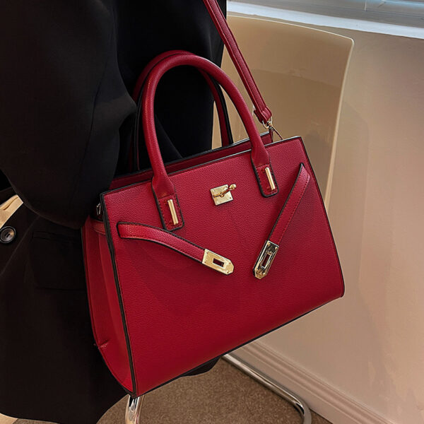 Advanced Women's Luxury Bags 2025 New Large Capacity Women's Shoulder Bags Fashion Red Bags Women Handbags Ladies