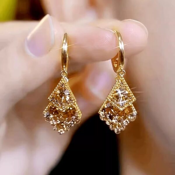 Goddess Delicate Fashion Ear Buckle Temperament with Gold French Earrings Diamond Sparkle Earrings