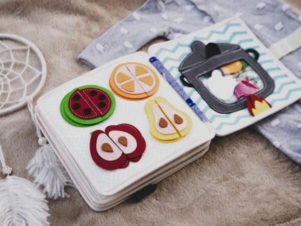 Hot Design Montessori Sensory Travel Toy lion Theme Felt Quiet Book Busy Board for Toddler Early Education