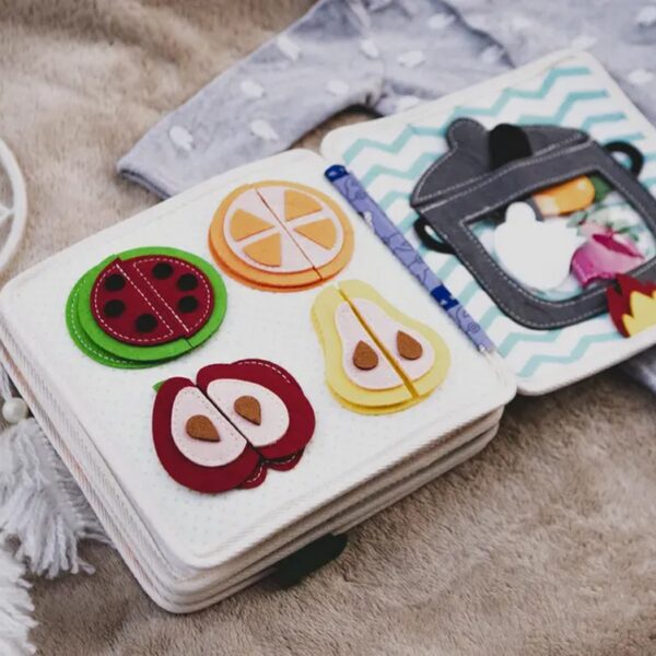 Hot Design Montessori Sensory Travel Toy lion Theme Felt Quiet Book Busy Board for Toddler Early Education