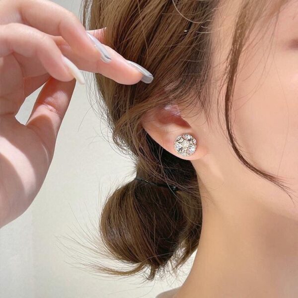 No Piercing Magnetic Ear Clip Female Niche Premium Sense Spherical Full Drill Ear Bone Clip Free Piercing Female Magnet Earrings