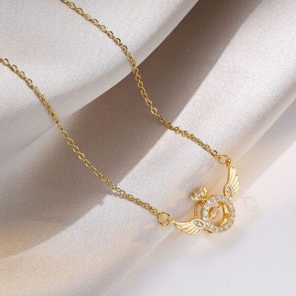 SongYi Luxury Titanium Steel High Quality Angel Wings Crown Pendant Necklace