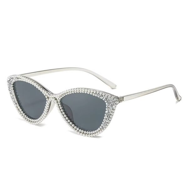 2025 New Arrival High Quality Wholesale Luxury Trendy Fashion Bling Rhinestone Cat Eye Diamond Shade Sunglasses for Women