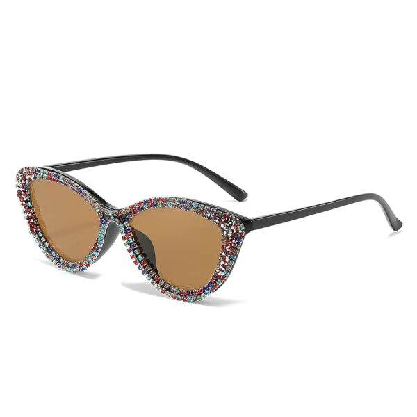 2025 New Arrival High Quality Wholesale Luxury Trendy Fashion Bling Rhinestone Cat Eye Diamond Shade Sunglasses for Women
