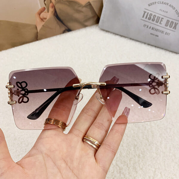 2025 Unisex Frameless Luxury Metal Sunglasses Gradient Lens Custom Logo Black Red Frames UV400 Optical Fashionable Sun Glasses