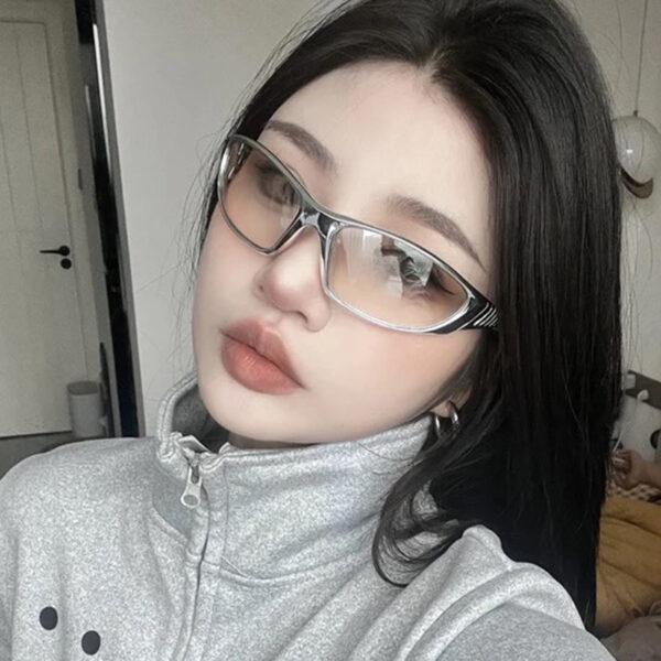 Future Tech Punk Y2K Millennium Sun Glasses Spicy Girl Retro High End Sunglasses Street Photography Female