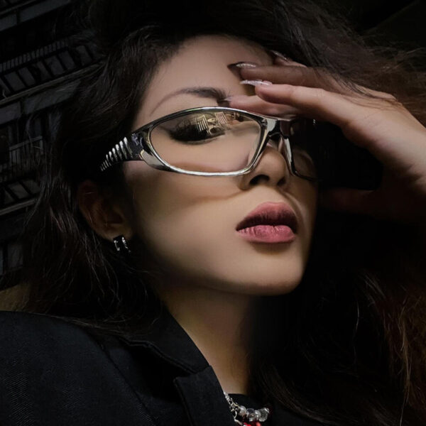 Future Tech Punk Y2K Millennium Sun Glasses Spicy Girl Retro High End Sunglasses Street Photography Female